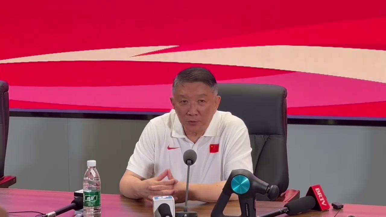 16岁女篮新星张子宇首秀惊艳 18分7板征服宫鲁鸣